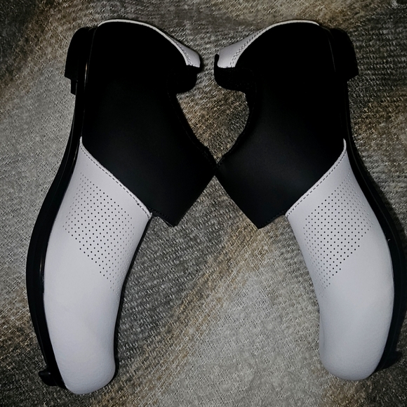 Cycling Sneakers with SPD Cleat - Picture 4 of 8